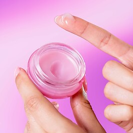 Plum Plump med hyaluronsyre - Skinnende læbepomade